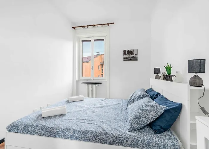 Mi8 -10 Minutes From The Duomo- Large Apartment